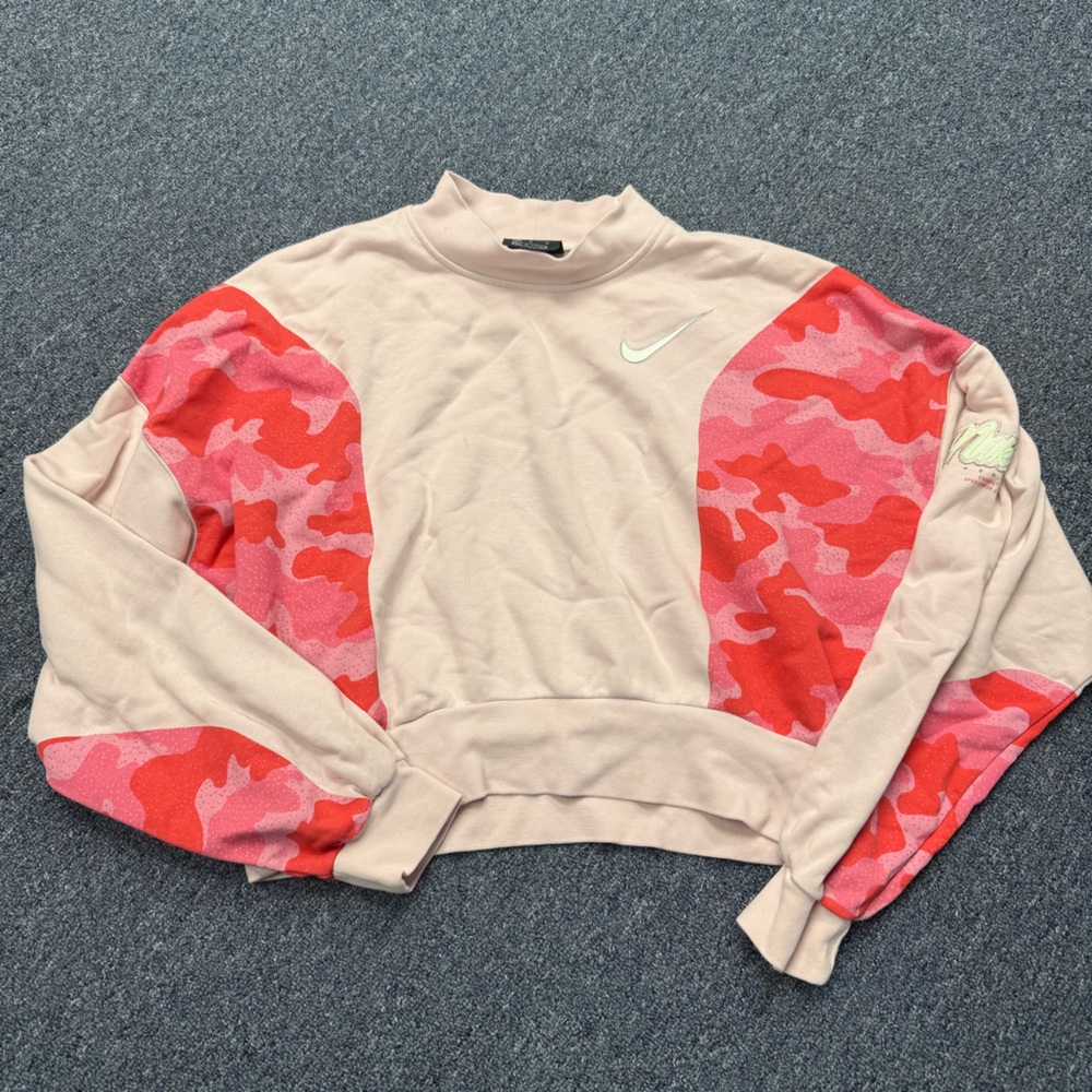 Nike Womens Crop Graphic Sweatshirt